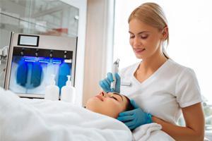 Hydraface Facial Behandlung in Berlin